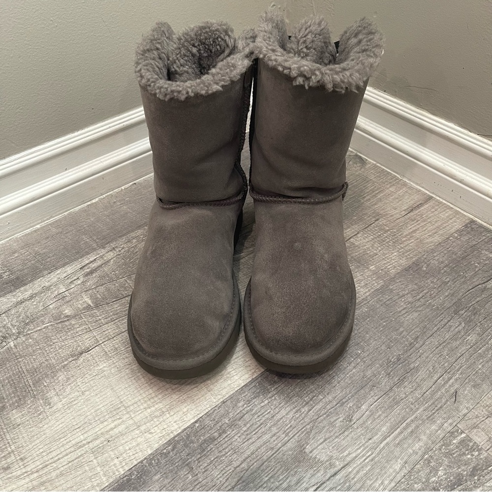UGG Grey Bailey With Black Lace Boot‎